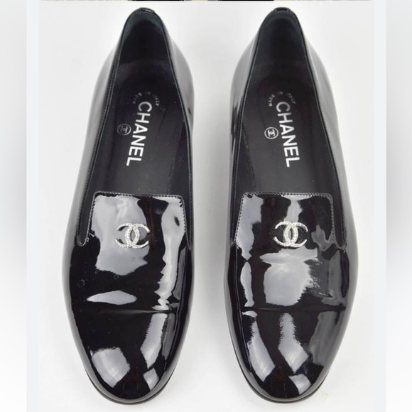 CHANEL Chanel Black Patent Leather Loafers Flats 38.5 - Picture 1 of 15